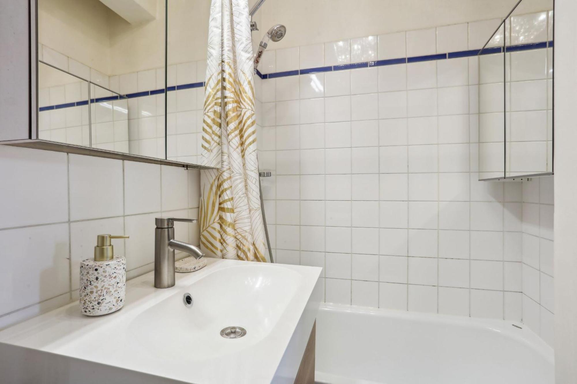 Eiffel Tower & Faubourg - 1Br - Cityapartmentstay Paris Eksteriør billede